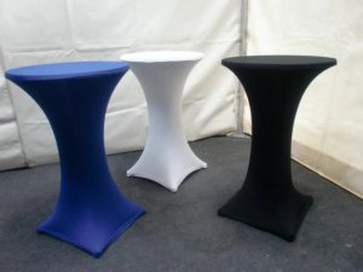  mobile Eventlocation flexible Raumlösung Event großes Zelt für 1000 Personen mieten Zeltvermietung mit Komplettservice NRW Pagodenzelte kombinieren mieten Zelt für Hochzeit mit Ausstattung mieten Eventzelt inklusive Möbel und Licht Zelt für Outdoor Veranstaltung mieten