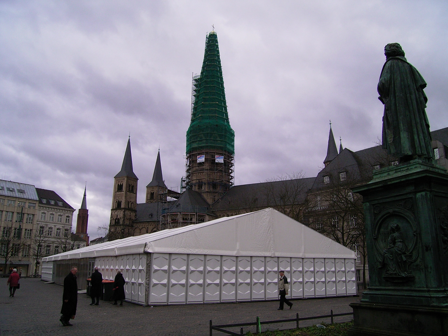Zeltverleih Siegburg Eventzelt Aachen Zeltvermietung Düsseldorf Zelt mieten Rhein-Sieg-Kreis Zeltverleih Rheinland-Pfalz Hochzeitszelt mieten Zelt für Firmenfeier Zelt für Betriebsveranstaltung Zelt für Jubiläum Zelt für Messe / Ausstellung Partyzelt für Geburtstag Zelt für BBQ Event Zelt mit Aufbau und Abbau Zelt mit Möblierung mieten Zelt mit Heizung oder Klimaanlage Eventzelt Komplettservice Zelt mit Dekoration
