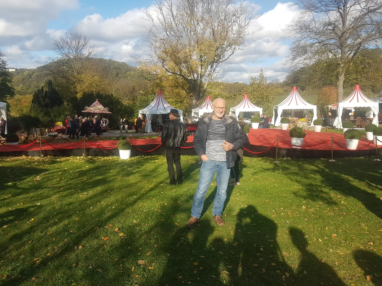 Zeltverleih Siegburg Eventzelt Aachen Zeltvermietung Düsseldorf Zelt mieten Rhein-Sieg-Kreis Zeltverleih Rheinland-Pfalz Hochzeitszelt mieten Zelt für Firmenfeier Zelt für Betriebsveranstaltung Zelt für Jubiläum Zelt für Messe / Ausstellung Partyzelt für Geburtstag Zelt für BBQ Event Zelt mit Aufbau und Abbau Zelt mit Möblierung mieten Zelt mit Heizung oder Klimaanlage Eventzelt Komplettservice Zelt mit Dekoration